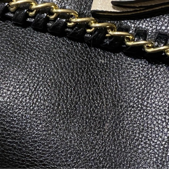 Betsey Johnson Black and Beige Bow Crossbody Purse - Picture 5 of 9